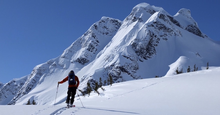 guided Canada ski tours